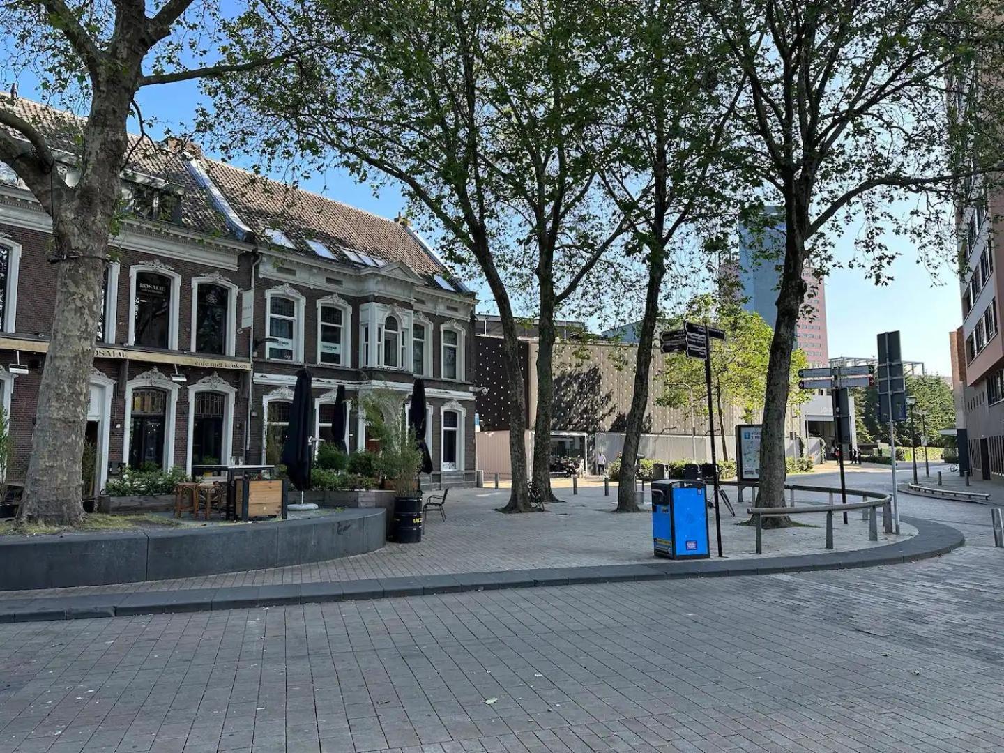 6P Hotspot Wifi Near Poppodium013 And City Center Tilbourg Extérieur photo