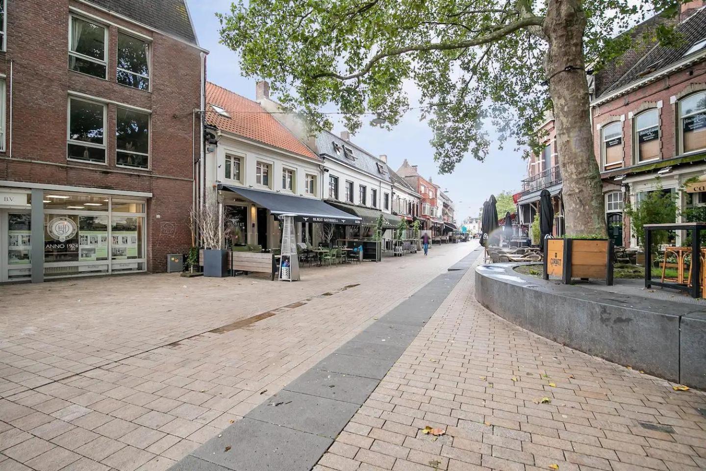 6P Hotspot Wifi Near Poppodium013 And City Center Tilbourg Extérieur photo
